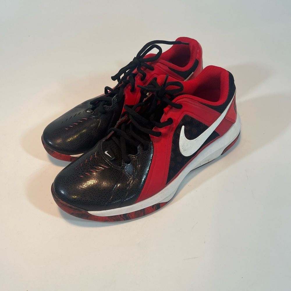 Nike Air 719924-004 Shoe Men's Size 10  Red & Black Mavin Basketball Low Leather - Picture 7 of 12